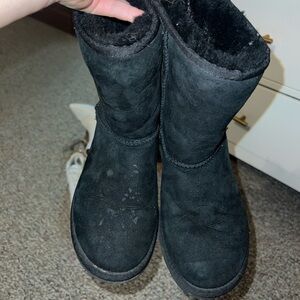 Black uggs